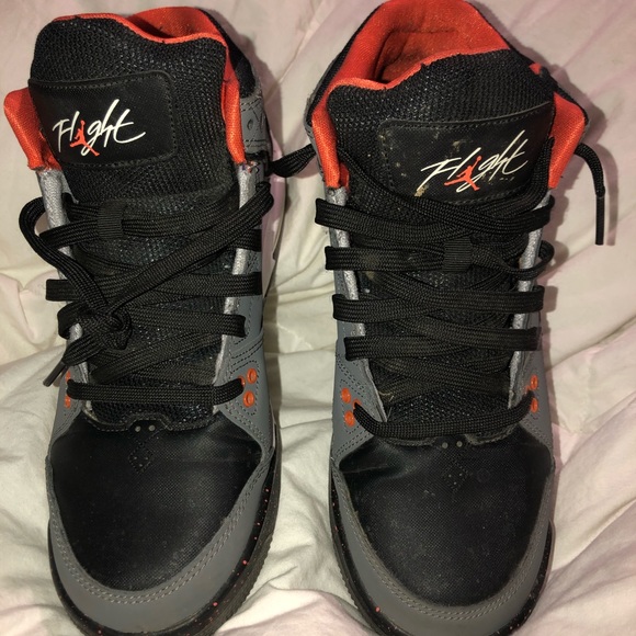 Jordan Flight size 7 youth (8.5 in women’s shoes). - Picture 2 of 2